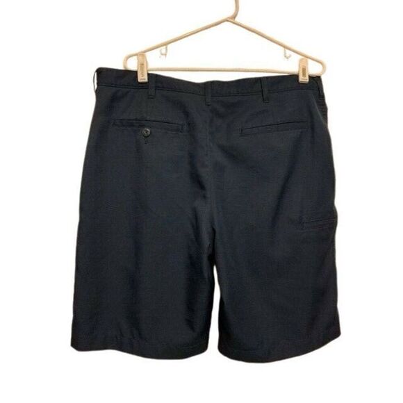 PGA TOUR SIZE 36 BLUE GOLF SHORTS - Picture 1 of 4